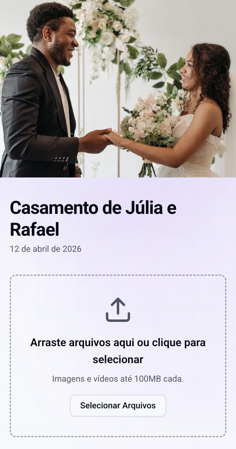 Álbum aberto no celular de um convidado, pronto para enviar fotos